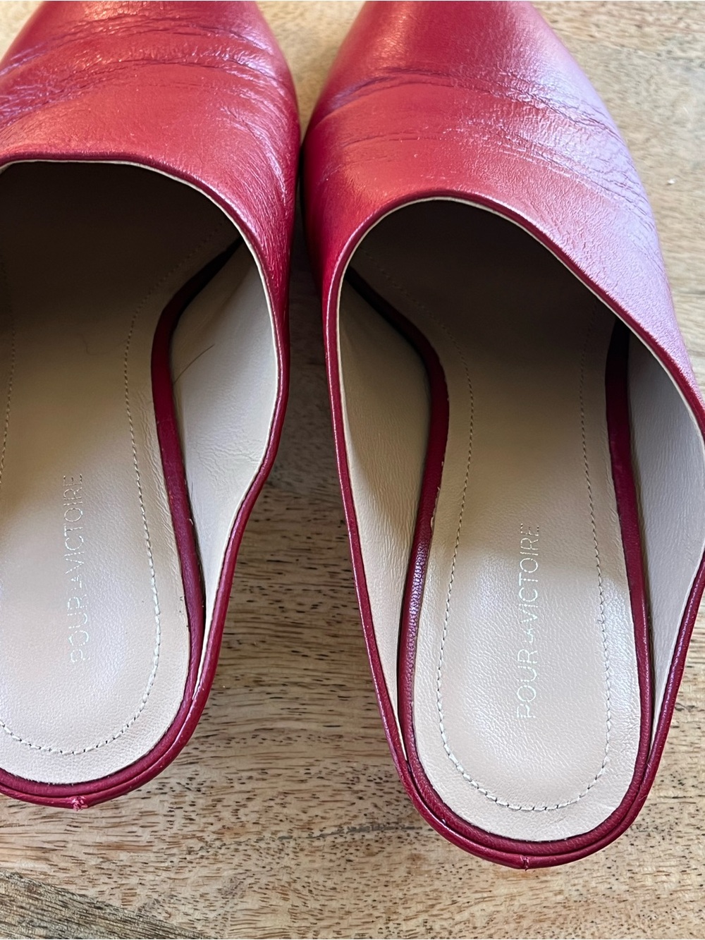 Pour La Victoire Korrine Red Leather Mule size 8 Kitten Heel Pointed Toe - Picture 6 of 10